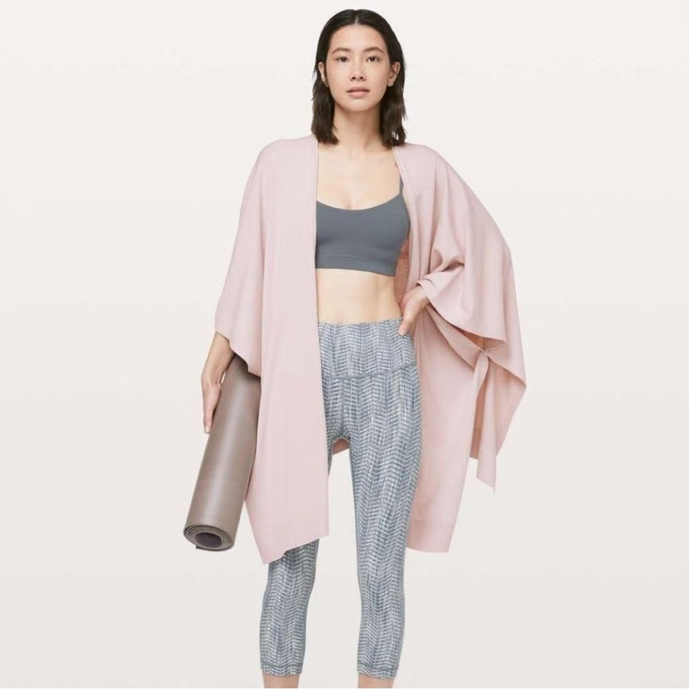Lululemon Free To Coast Wrap Pink Bliss OS